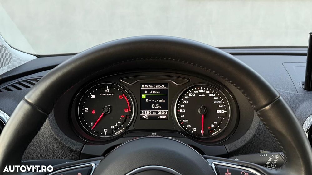 Audi A3 1.6 TDI DPF S tronic Ambiente - 13