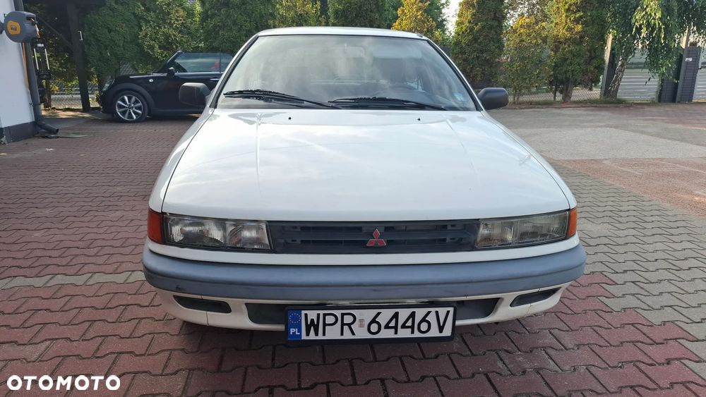 Mitsubishi Colt - 4