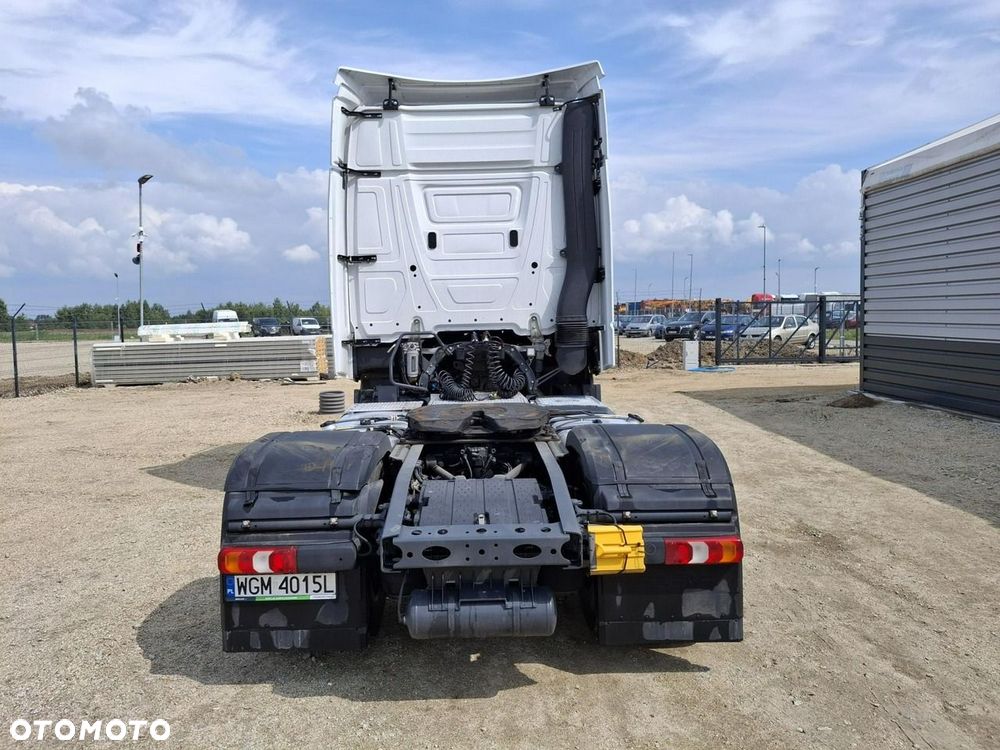 Mercedes-Benz Actros - 7