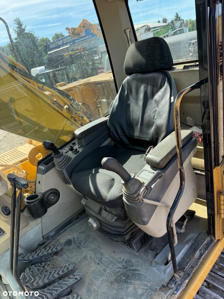 Caterpillar 318 CL - 13
