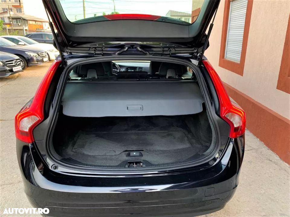 Volvo V60 D4 Geartronic Momentum - 5