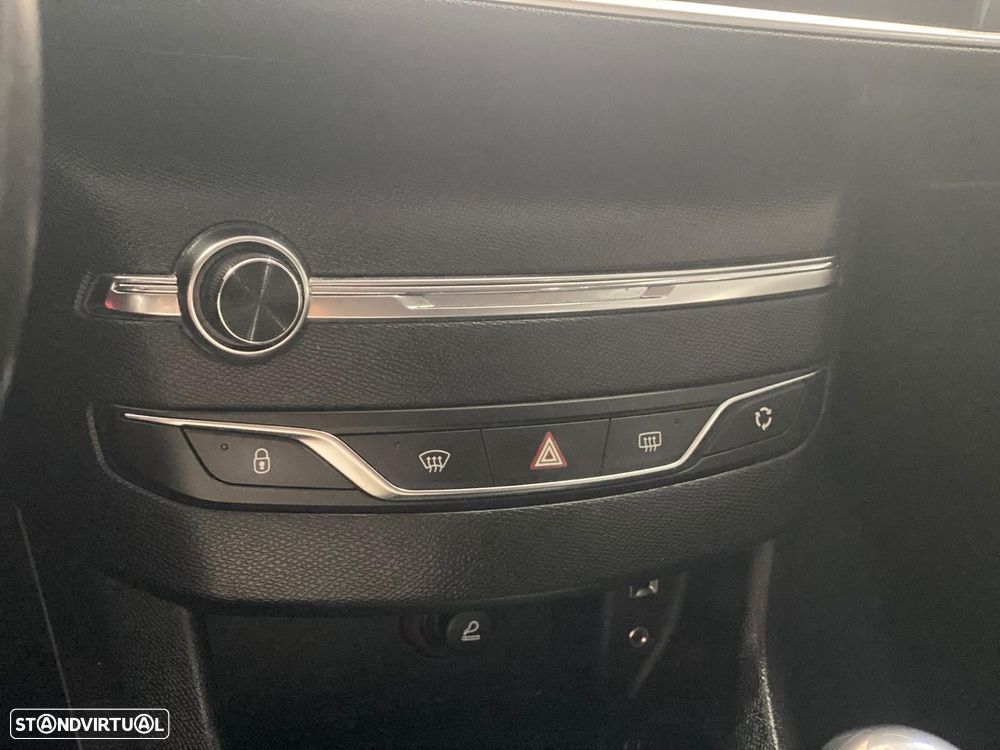 Peugeot 308 1.6 e-HDi Allure - 23