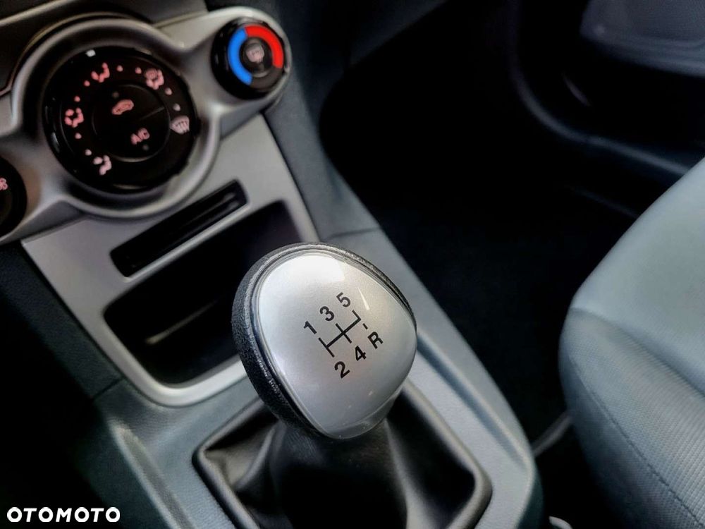 Ford Fiesta - 12