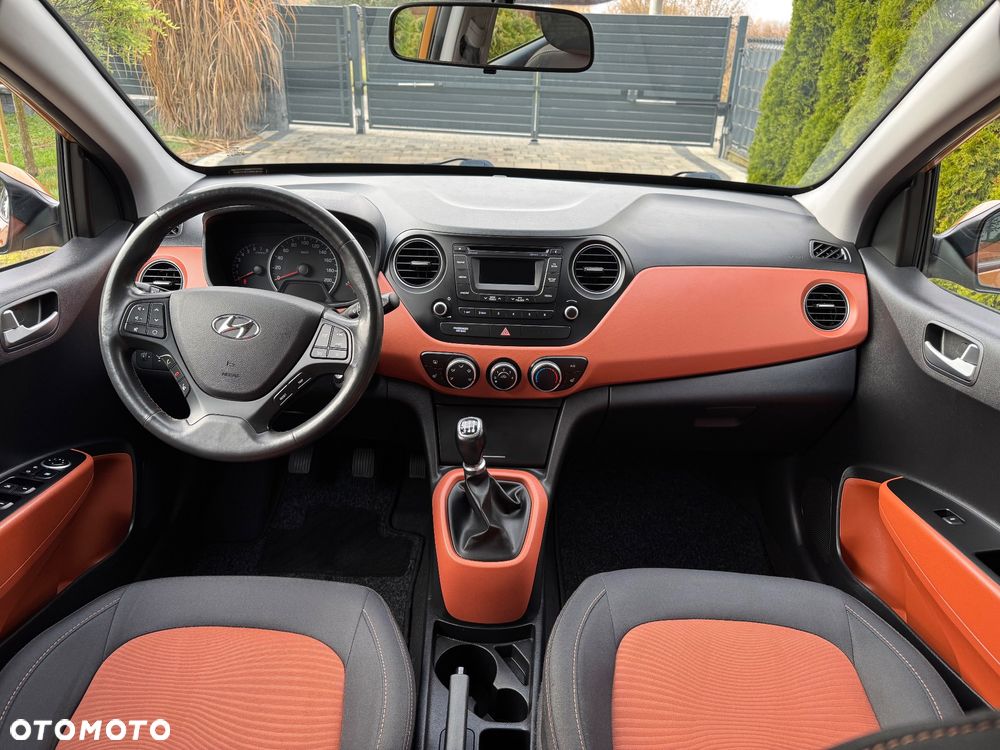 Hyundai i10 1.2 Fifa World Cup Edition - 20