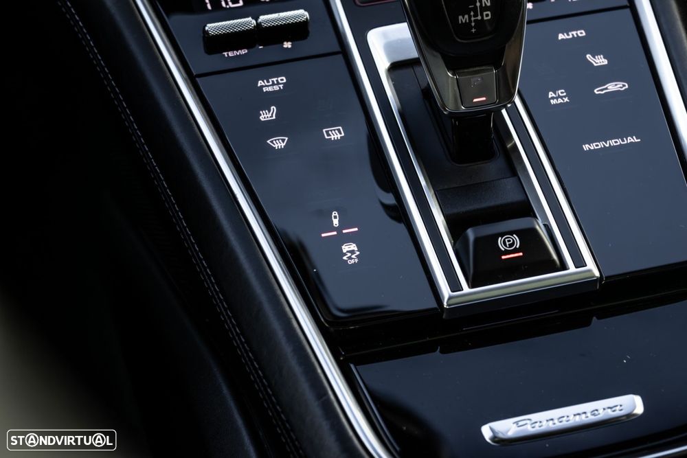 Porsche Panamera - 27