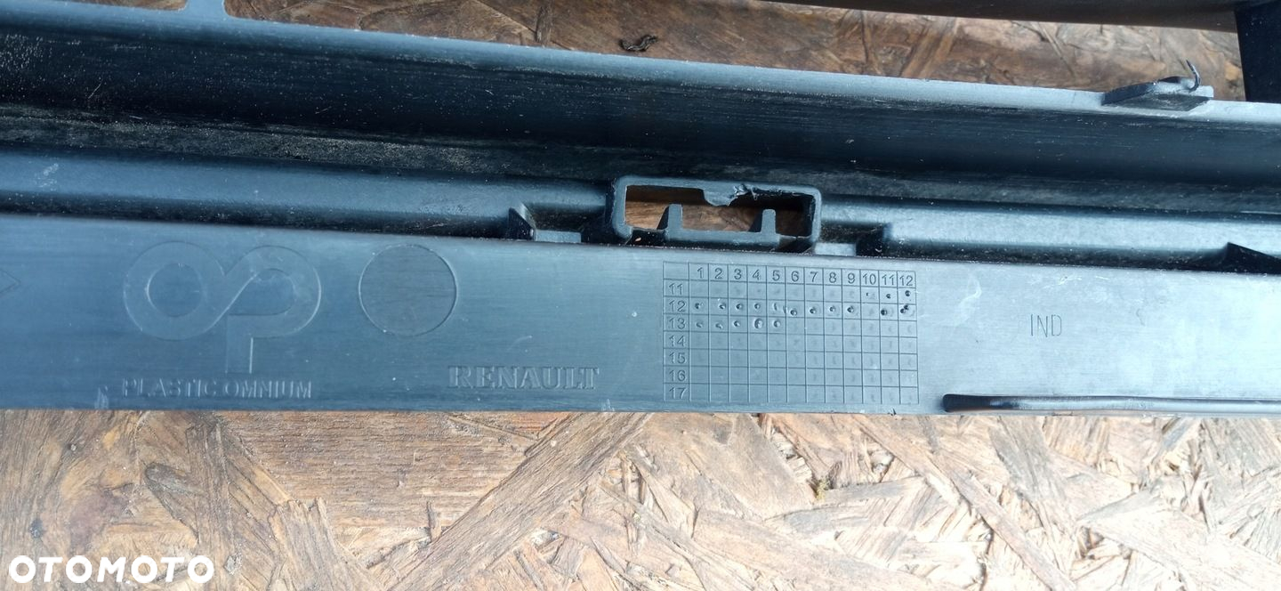 RENAULT CLIO IV 4 12- ATRAPA KRATKA ŚRODKOWA GRILL 622542958R - 10