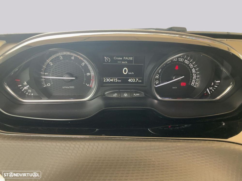Peugeot 2008 1.2 PureTech GT Line - 3