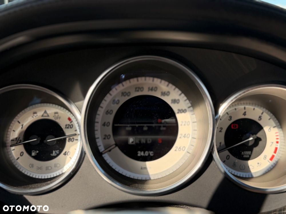 Mercedes-Benz CLS 350 BlueEFFICIENCY - 32