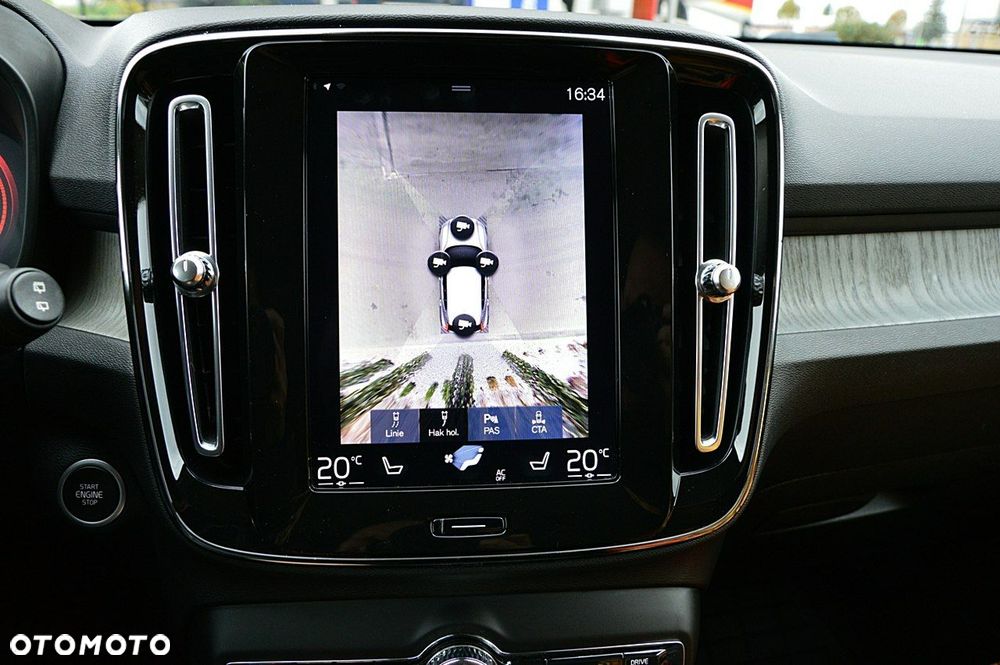 Volvo XC 40 T3 Momentum Pro - 38