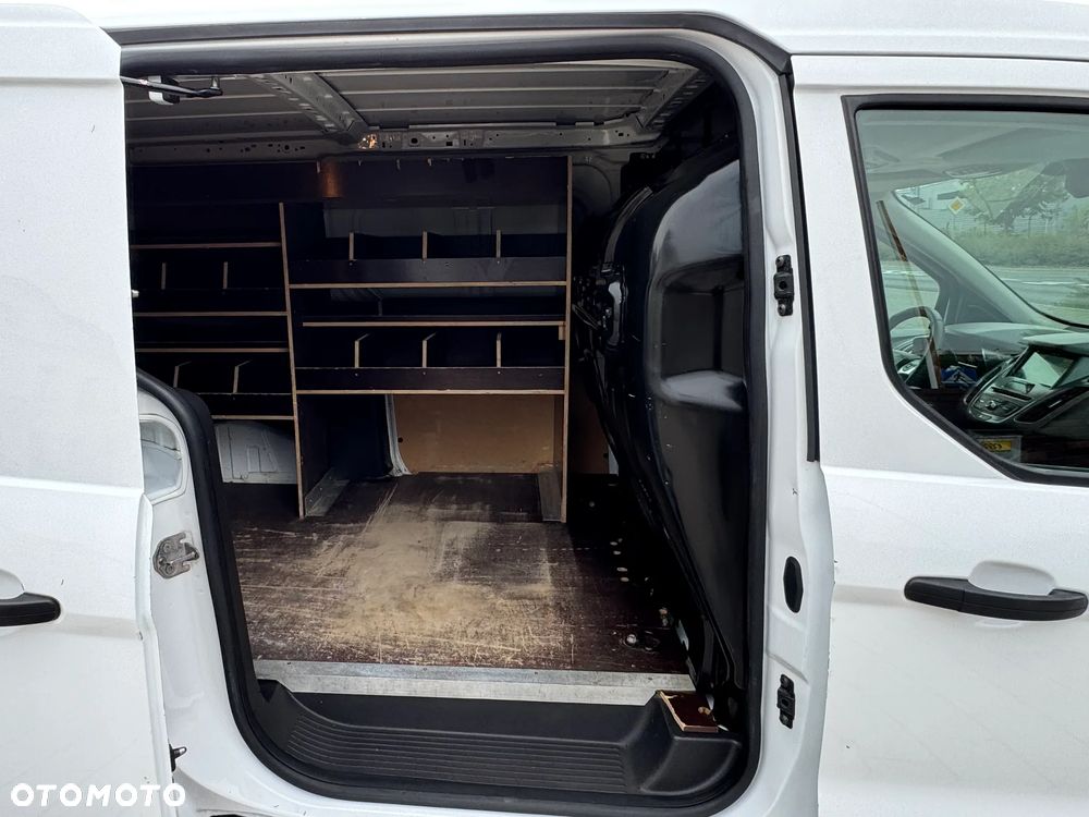 Ford Transit Connect - 11