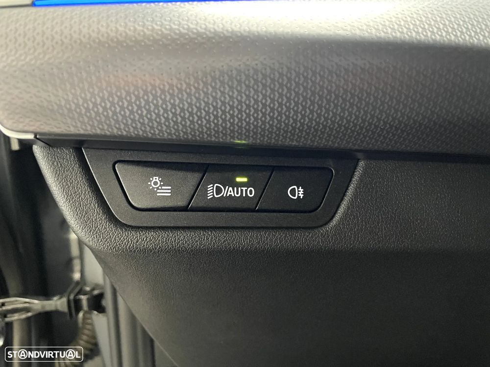 BMW 225xe Active Tourer e xDrive Pack Desportivo M - 15