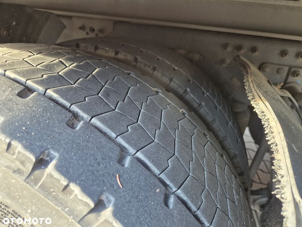 Volvo BDF Dług. 7,7 na 7,7 - 17