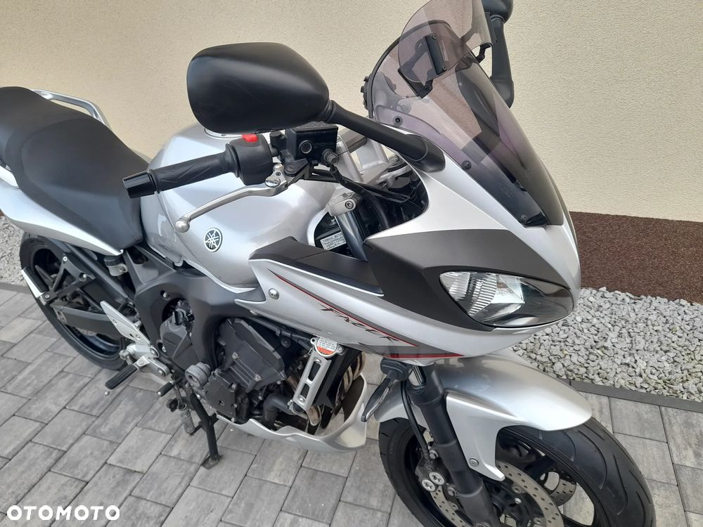 Yamaha FZ6 - 8