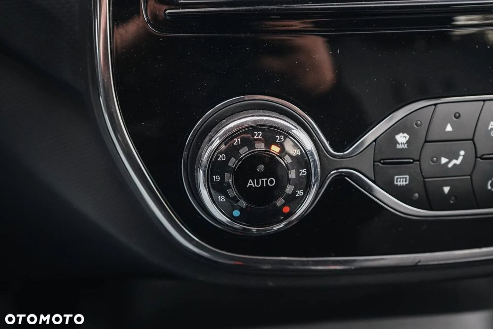 Renault Captur ENERGY TCe 120 EDC LIMITED - 24