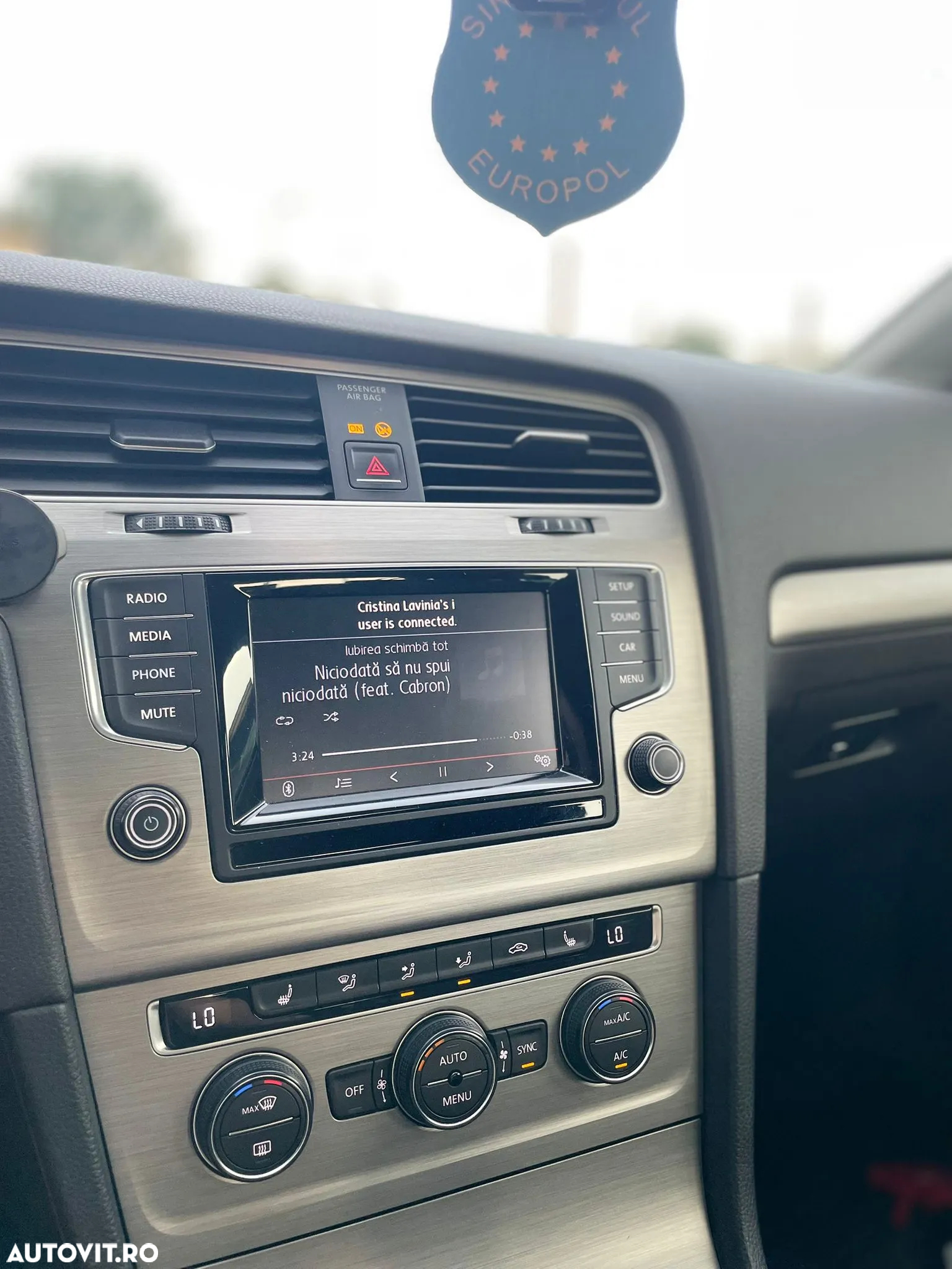 Volkswagen Golf - 19