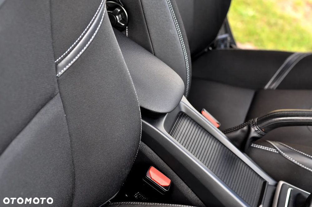 Volvo V40 D3 Inscription - 21