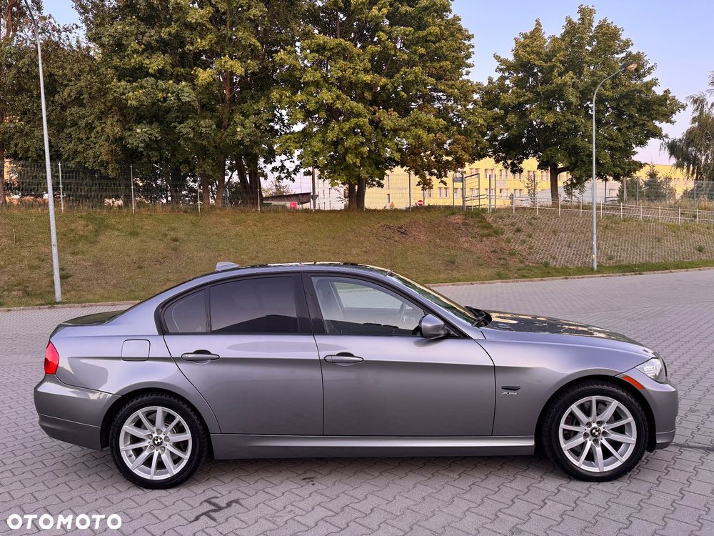BMW Seria 3 335i xDrive Edition Sport - 6