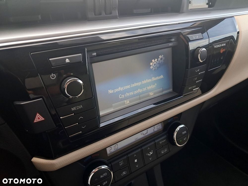 Toyota Corolla 1.6 Premium - 23