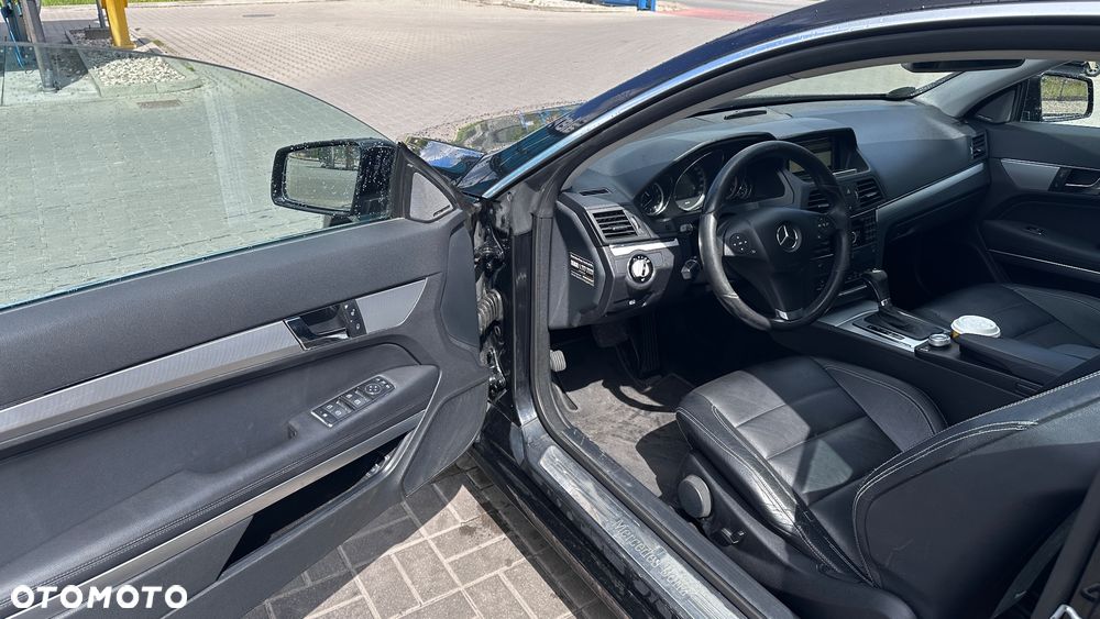 Mercedes-Benz Klasa E 350 CGI BlueEFFICIENCY 7G-TRONIC Avantgarde - 20