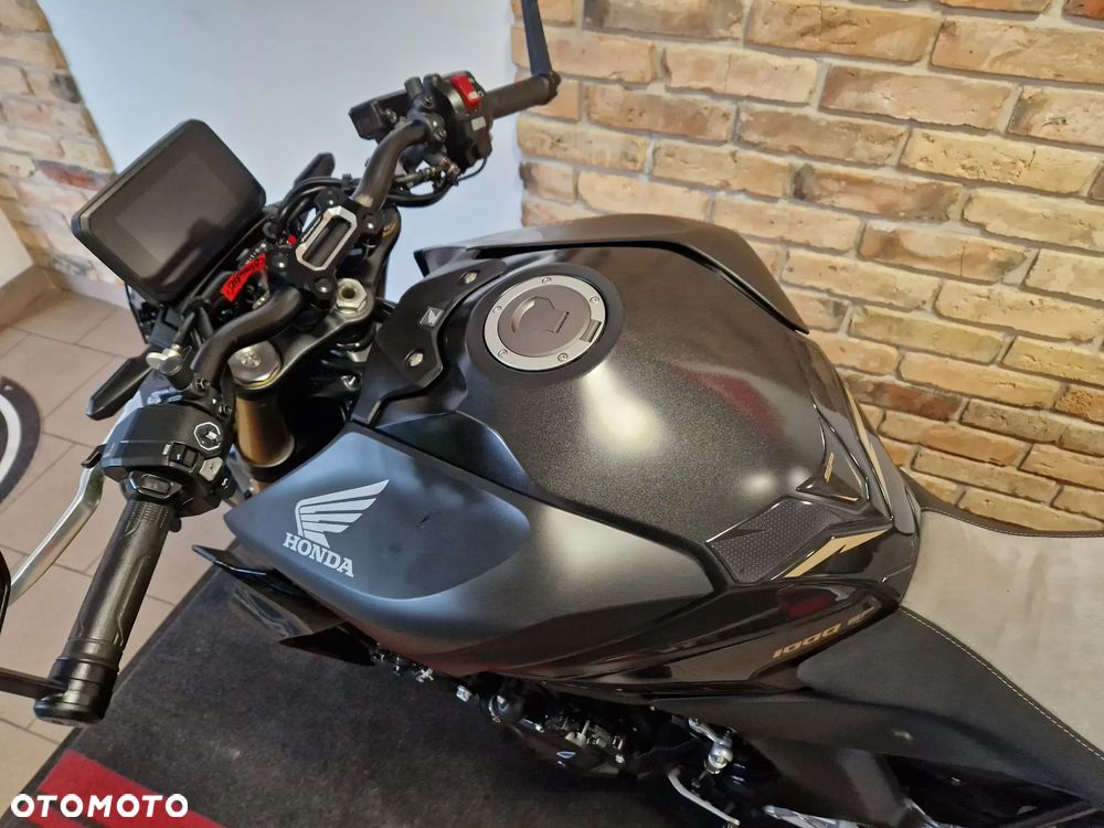 Honda Hornet - 12