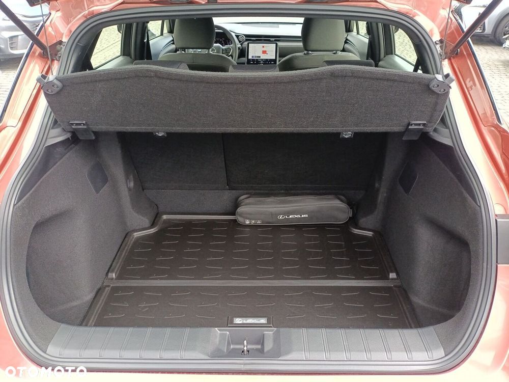Lexus LBX 1.5 Hybrid - 29