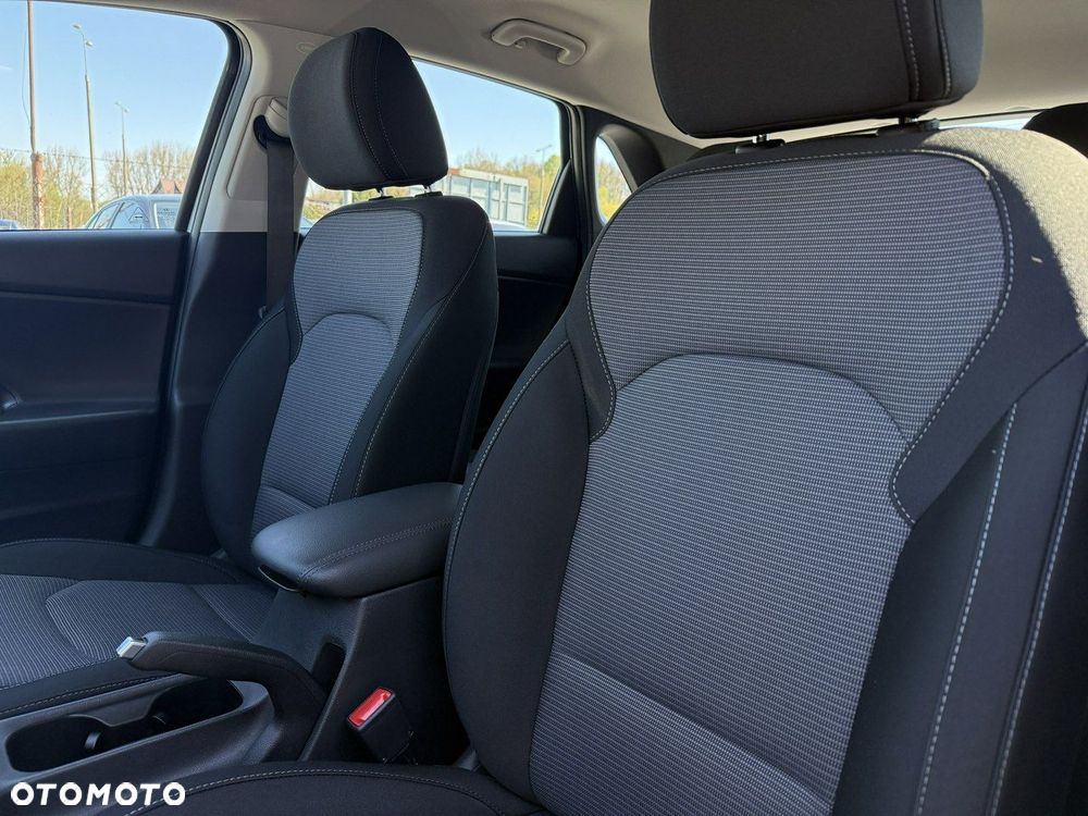 Hyundai i30 1.5 DPI Classic + - 11