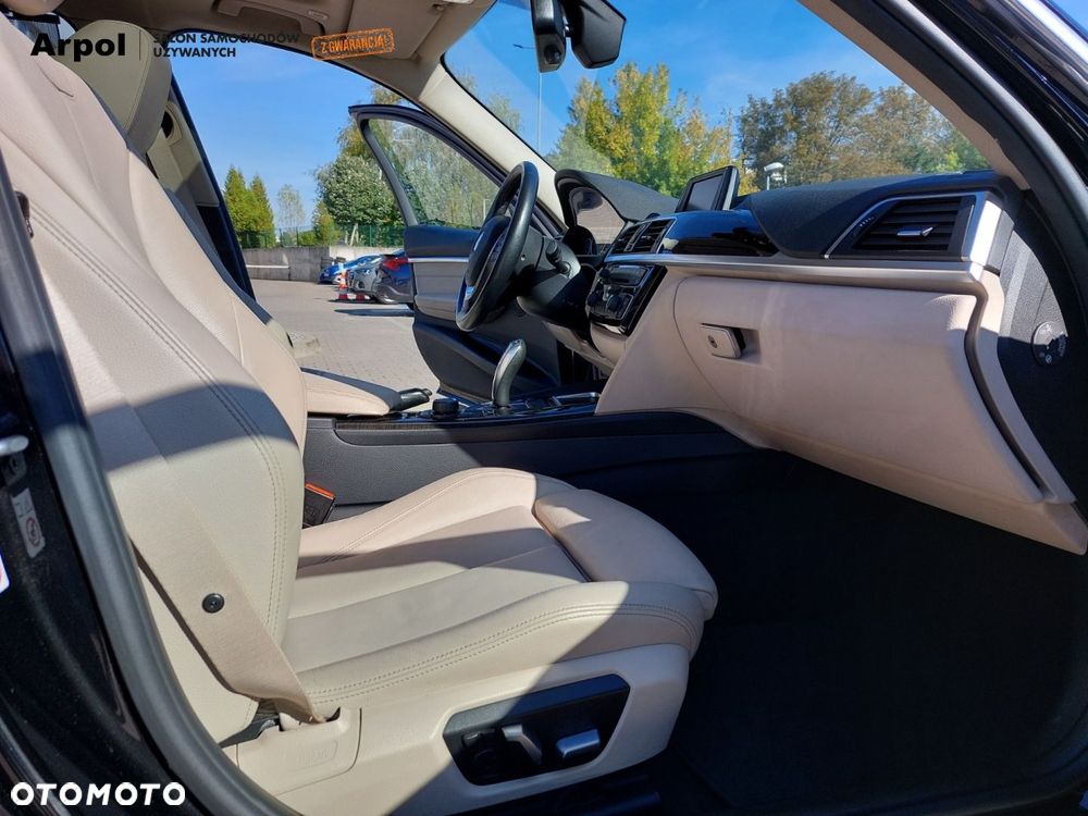 BMW Seria 3 320d xDrive Sport Line - 33