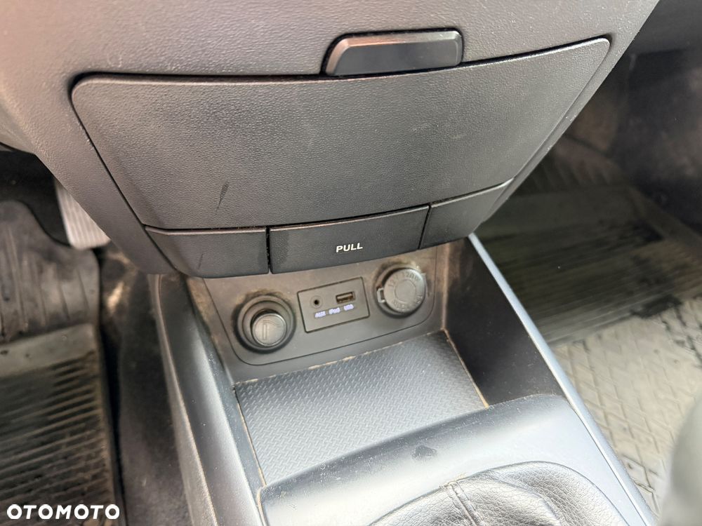 Hyundai i30 1.6 Classic + - 14