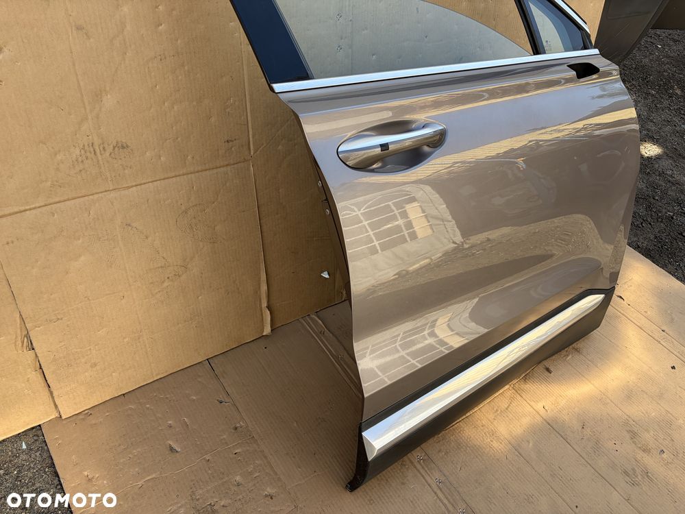 Drzwi prawe przód Hyundai Santa fe IV 18+ kolor.Y2B kompletne z szybą - 2