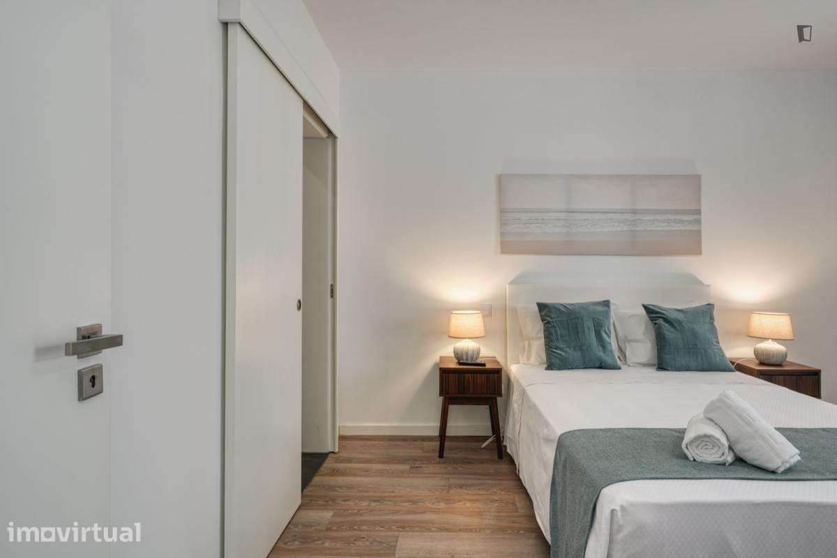 Quarto - localizado em São Sebastião Lisbon - Grande imagem: 3/24