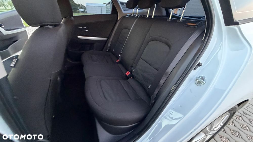 Kia Ceed - 27
