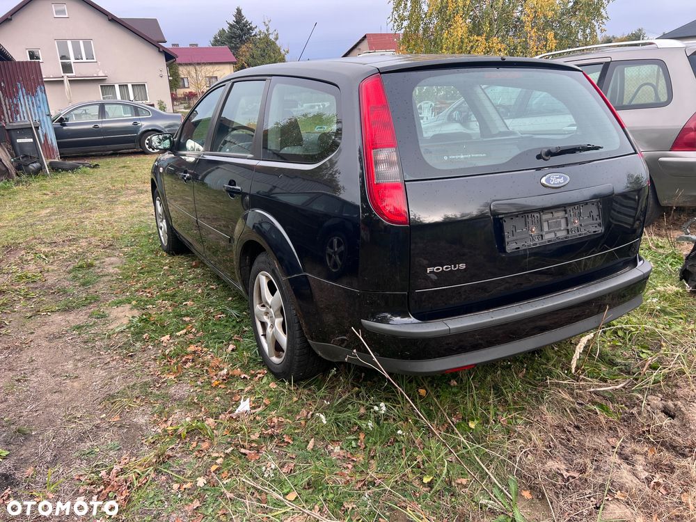 Ford Focus 2.0 ZX5 SE - 4