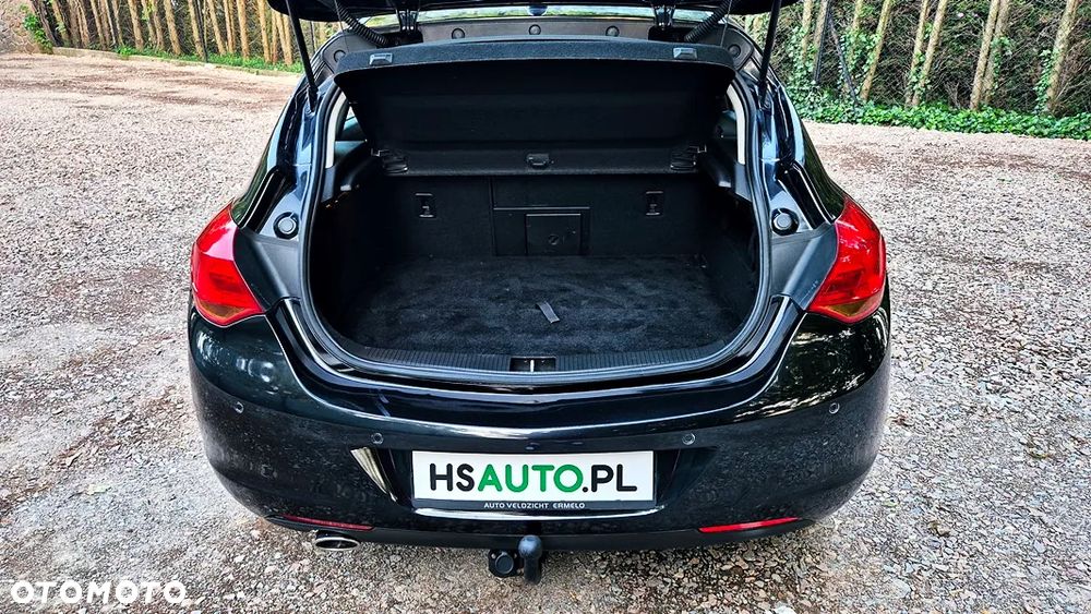 Opel Astra 1.6 Turbo Edition - 33