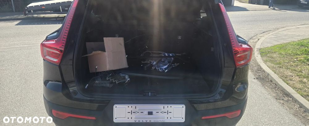 Volvo XC 40 T2 Plus Dark - 18