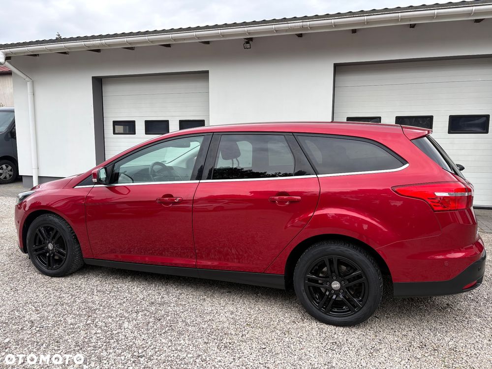 Ford Focus 1.0 EcoBoost Titanium - 4