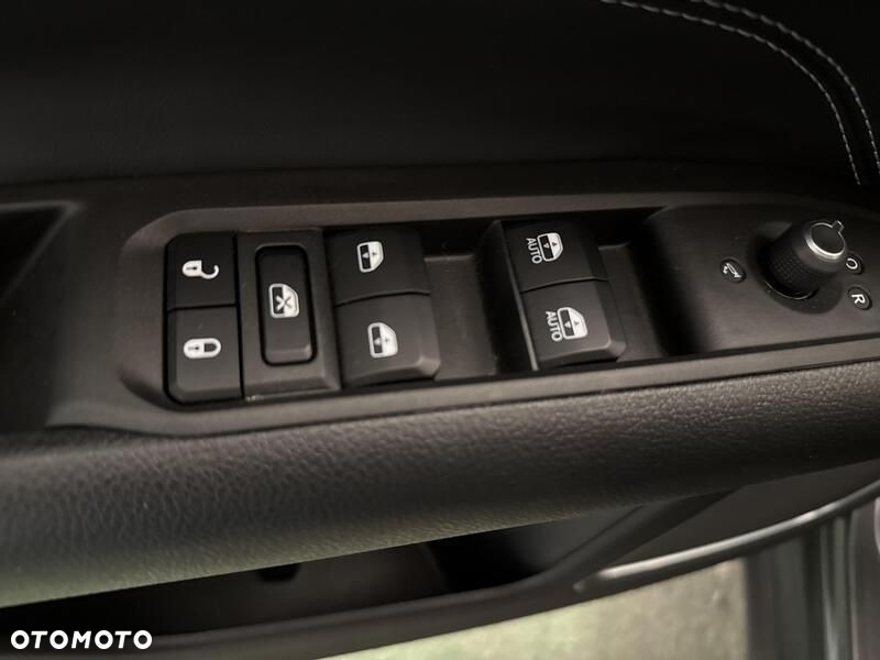 Jeep Compass - 12