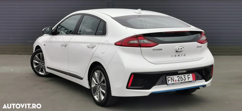 Hyundai IONIQ 1.6 GDI Premium - 34