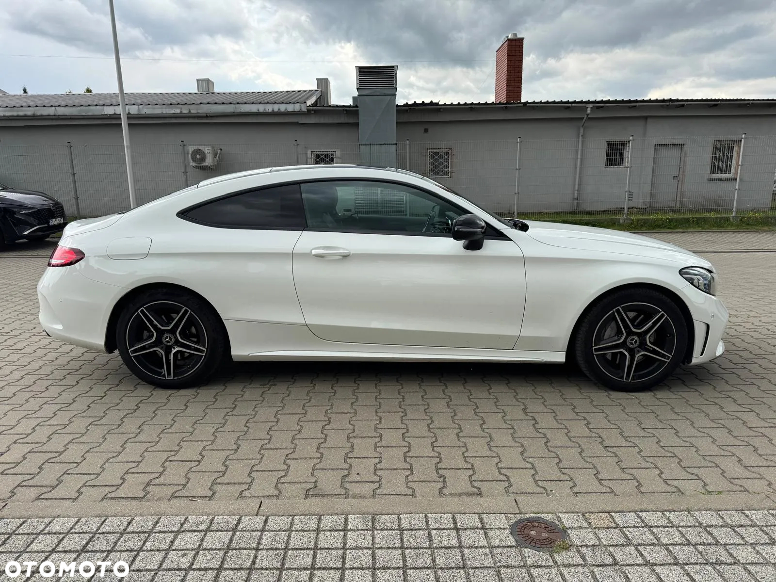 Mercedes-Benz Klasa C 300 9G-TRONIC - 9