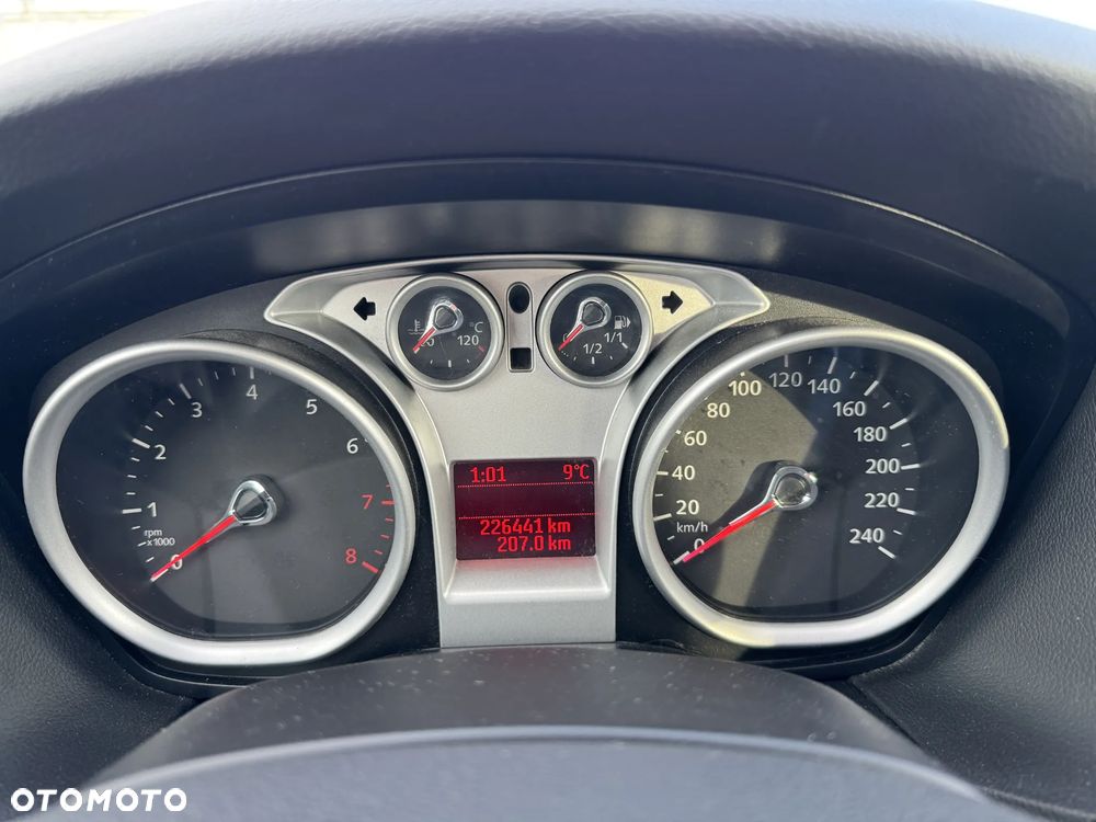 Ford Focus 1.6 16V Ambiente - 5