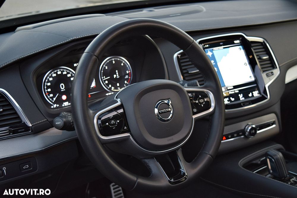 Volvo XC 90 B5 D AWD Plus Dark - 23