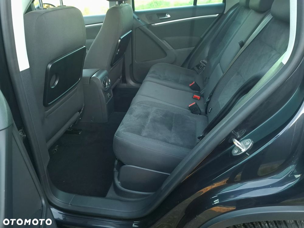 Volkswagen Tiguan 2.0 TDI DPF BlueMotion Technology Sport & Style - 17