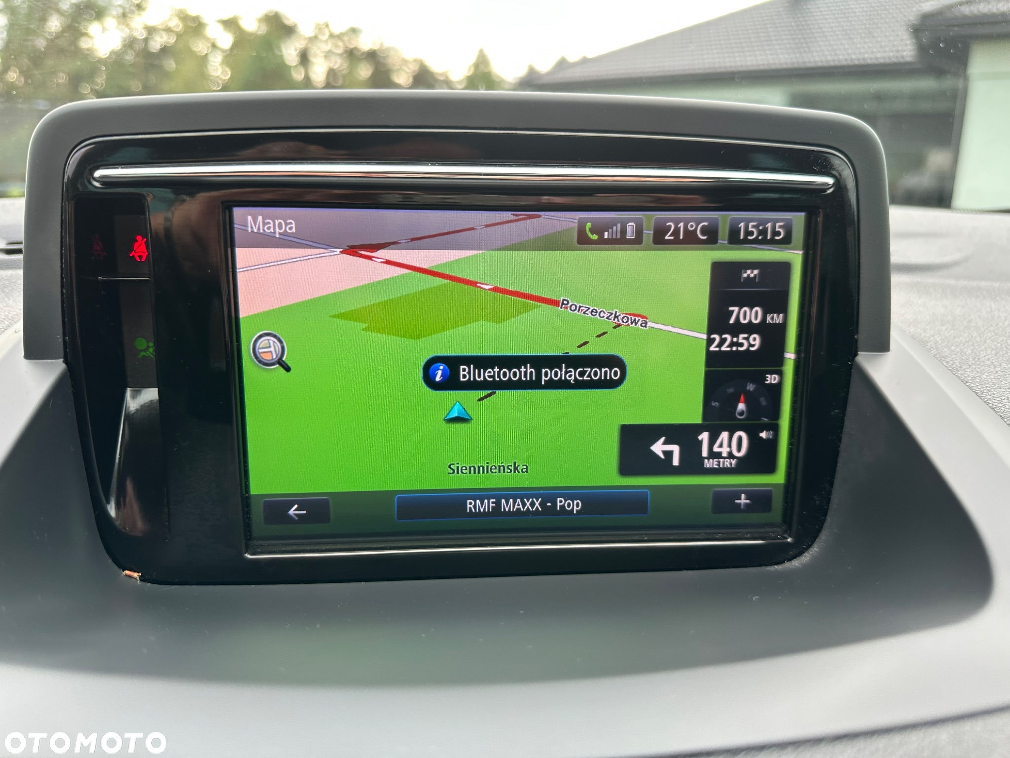 Renault Megane ENERGY TCe 130 BOSE EDITION - 4