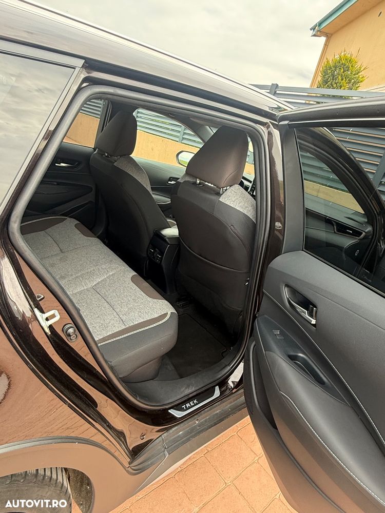 Toyota Corolla 2.0 HSD Exclusive Plus GR Sport Bi-Tone - 7