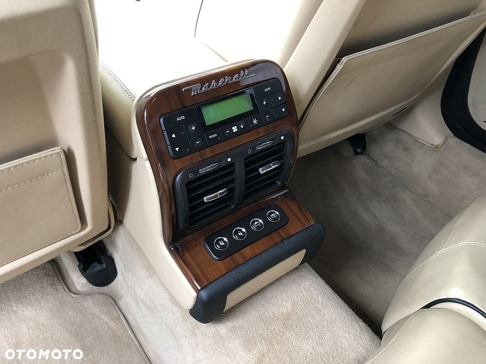 Maserati Quattroporte - 20