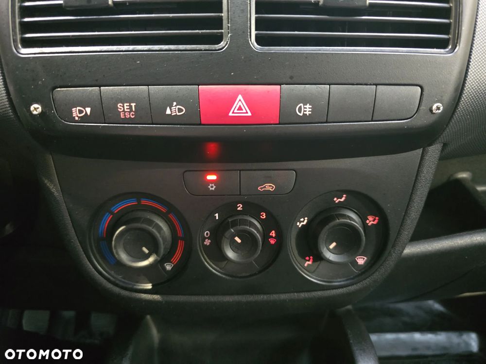 Fiat DOBLO - 22