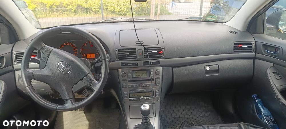 Toyota Avensis 2.0 D-4D - 4