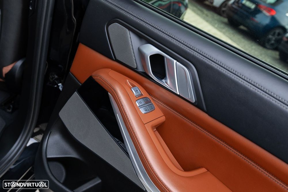 BMW X7 M50d - 25