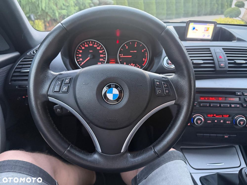 BMW Seria 1 118d DPF - 17
