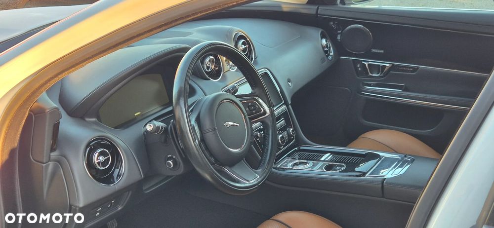 Jaguar XJ 3.0 V6 Portfolio - 23