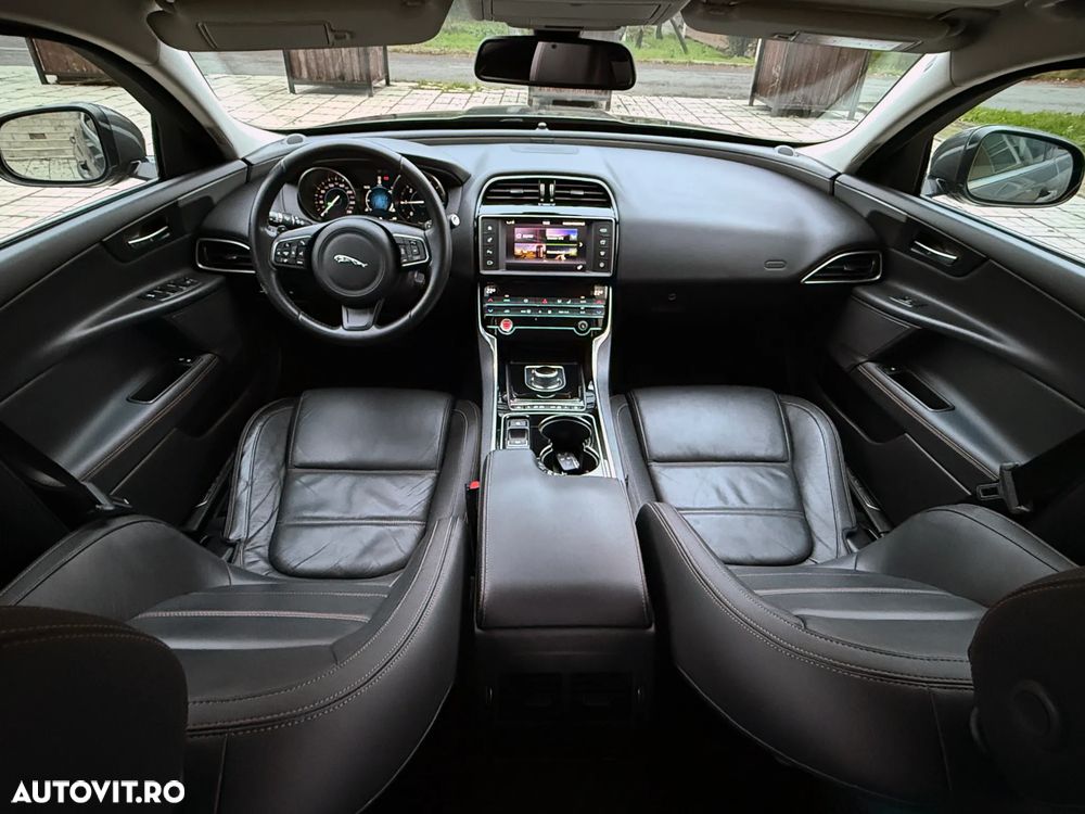 Jaguar XE E-Performance Aut. Prestige - 2